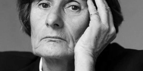 La desconocida escritora que emociona con solo tres páginas (y se codea con Foster Wallace y Carol Oates)