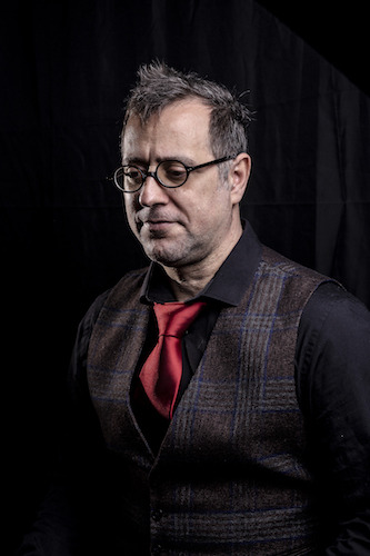 Fichamos a Álvaro Hernando como director de la colección Poesía por 3 temporadas