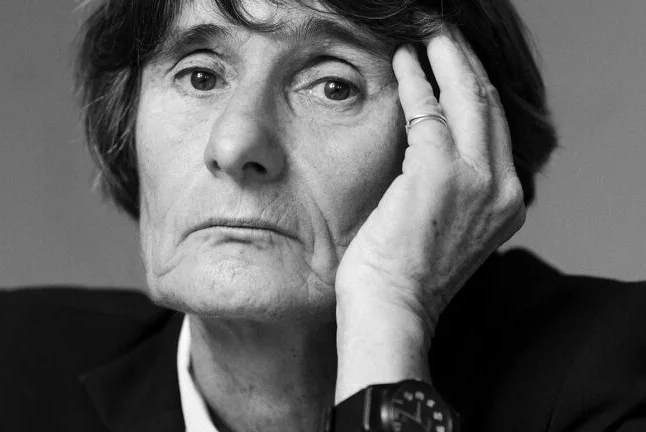 La desconocida escritora que emociona con solo tres páginas (y se codea con Foster Wallace y Carol Oates)